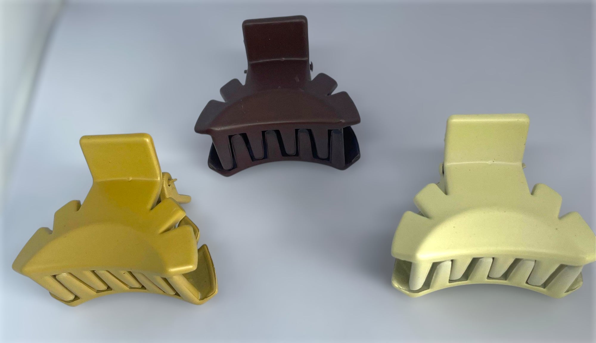 Matte Finish Strong Grip Hair Clutcher